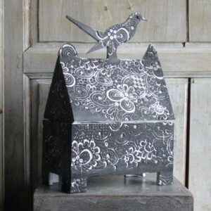 boîte merle-oiseaux dentelle Chinon désémaillée & peinte en noir ciré</br><strong>C 039 300 139</strong>