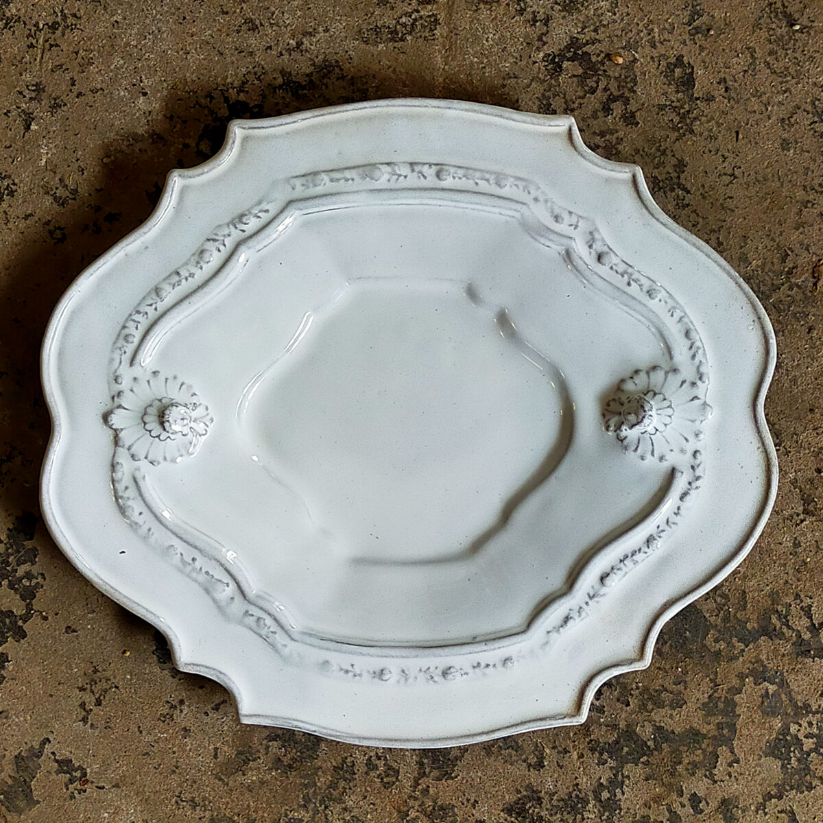 F 074 002 000