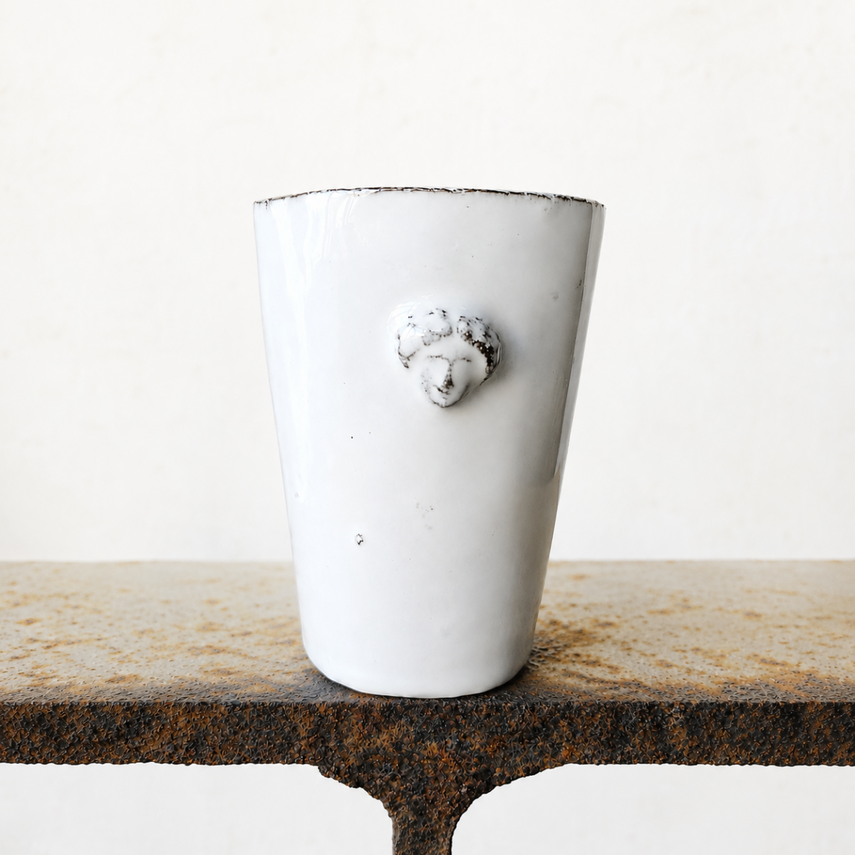 F 020 2068 000